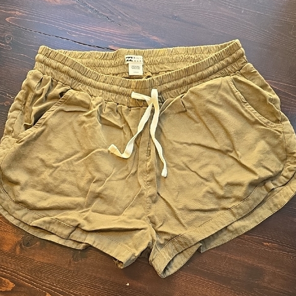 Billabong Green Shorts Lightweight Elastic Waist - Picture 1 of 3